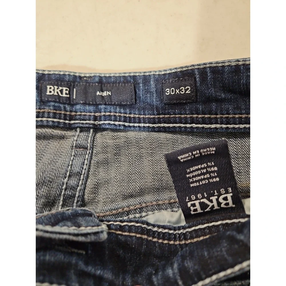 BKE Aiden Jeans Mens 30x32 Blue Denim Bootcut Thick Stitch DarkWash (1789